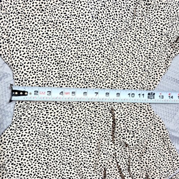 Monteau Women's Faux Wrap blouse w/front Tie size small - Picture 8 of 10